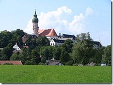 220px-Kloster_Andechs_2005_2